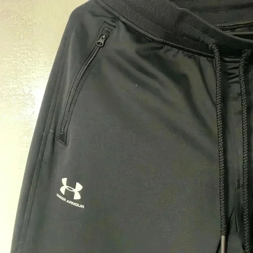 Men’s under armour sport style tricot joggers
